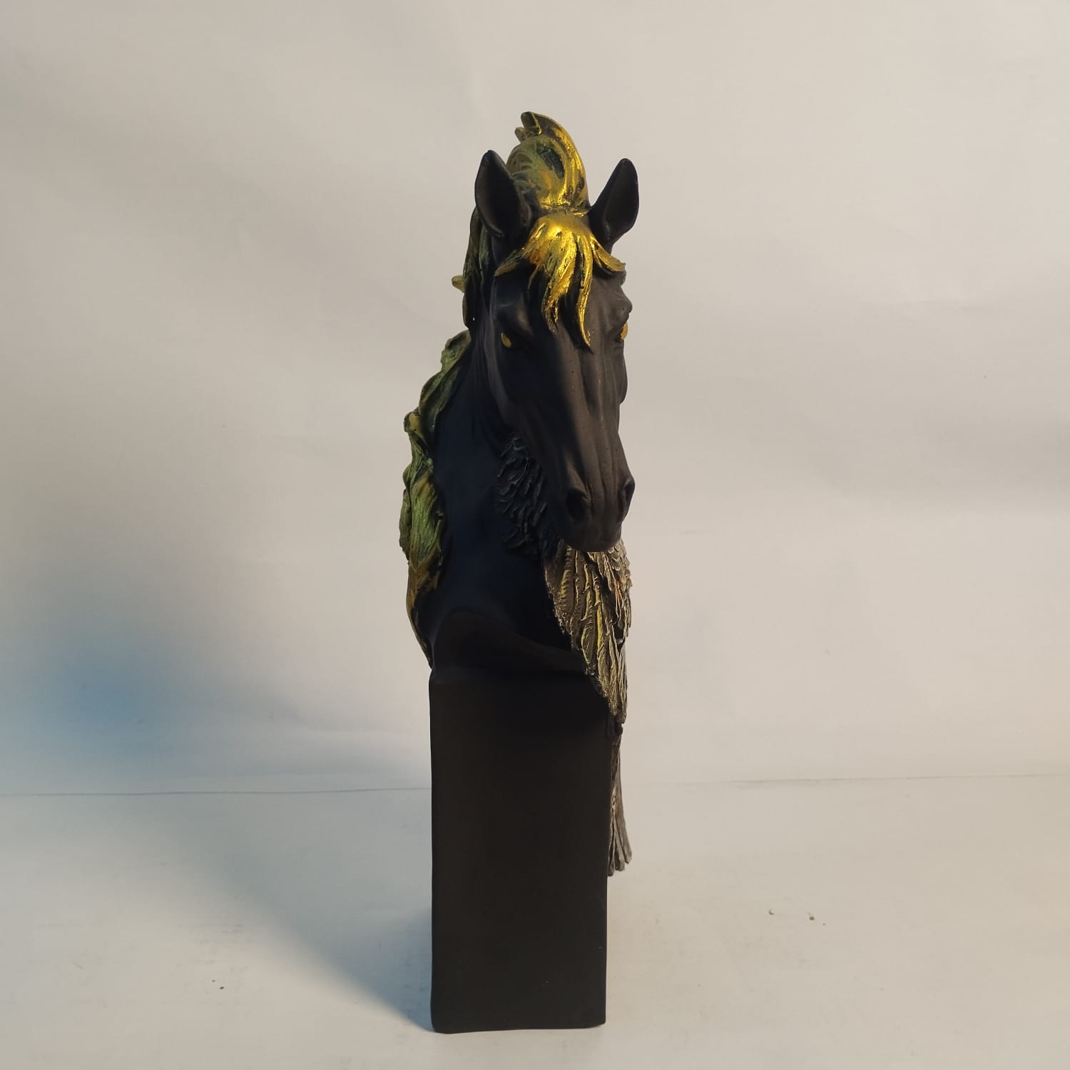 https://977crafts.com/storage/photos/1/Category/Home Decor/Horse (2).jpeg